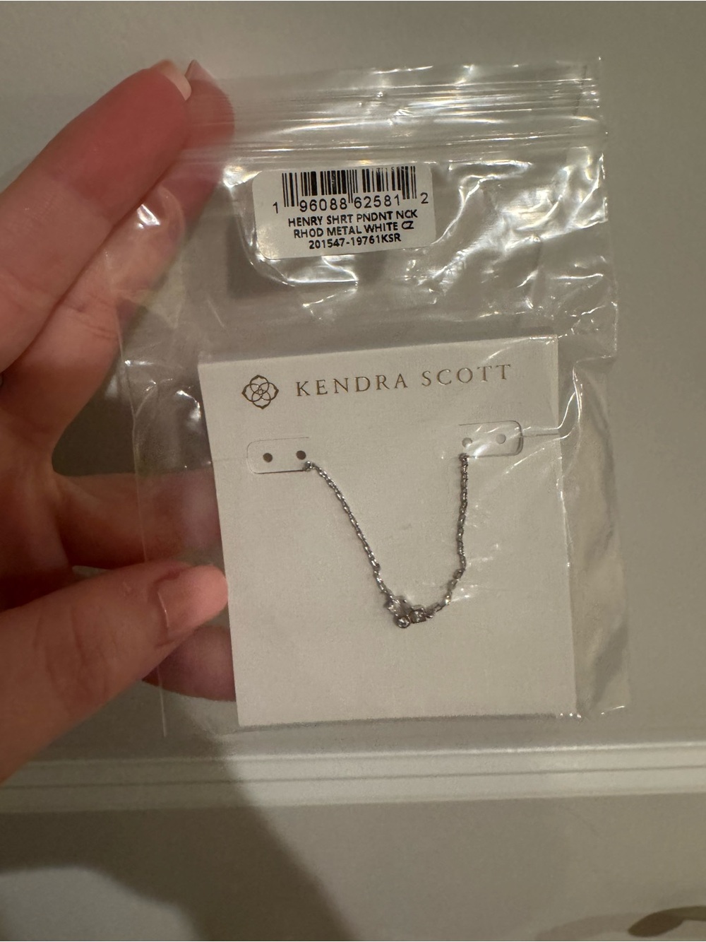 Kendra Scott White Rhodium Metal Pendant Necklace